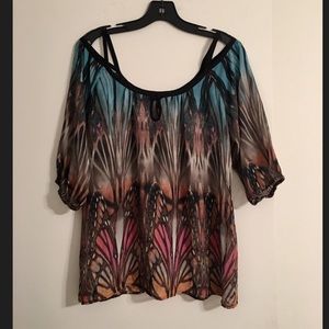 BEBE COLD SHOULDER CUT OUT PRINT BLOUSE SMALL